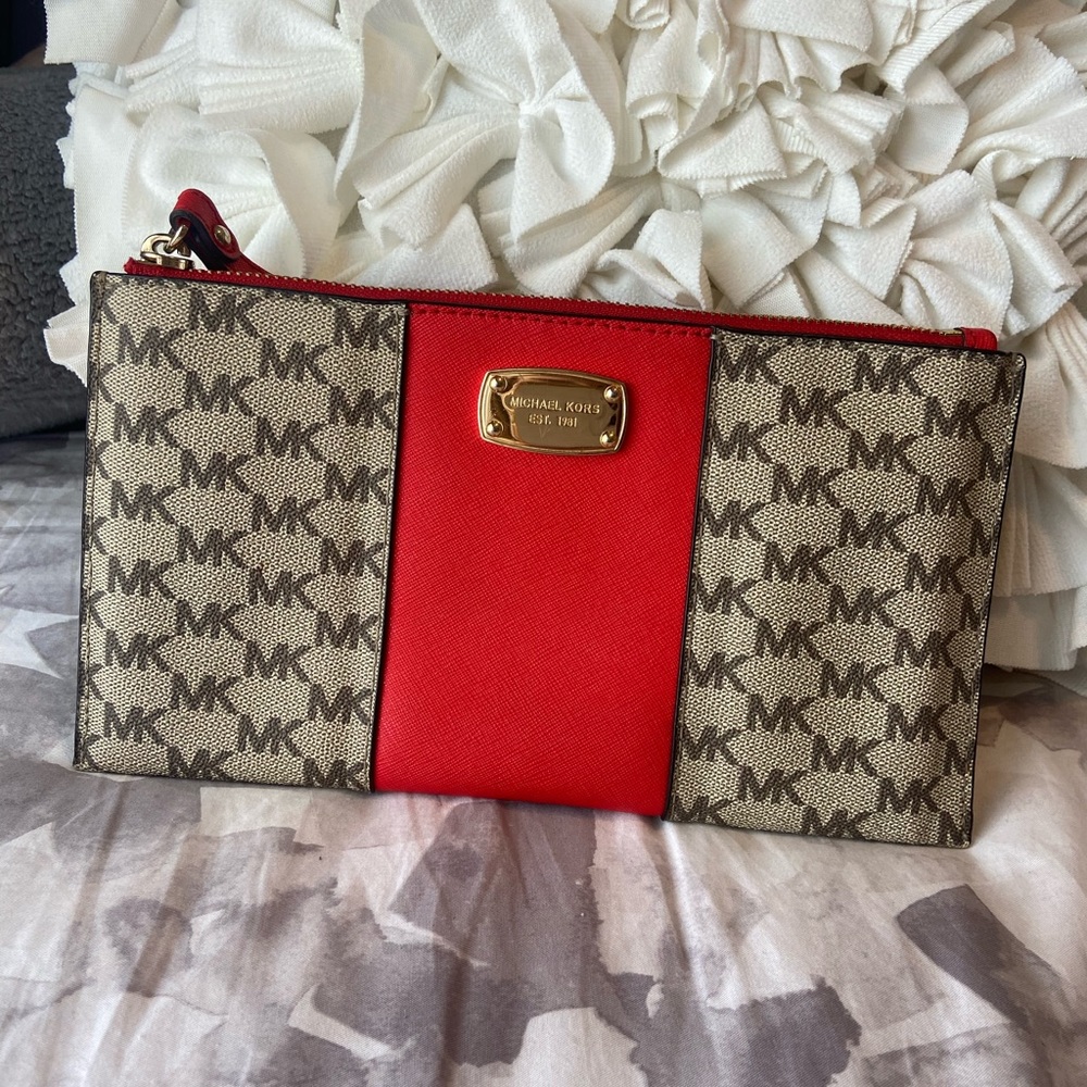 Michael Kors Leather Wristlet
